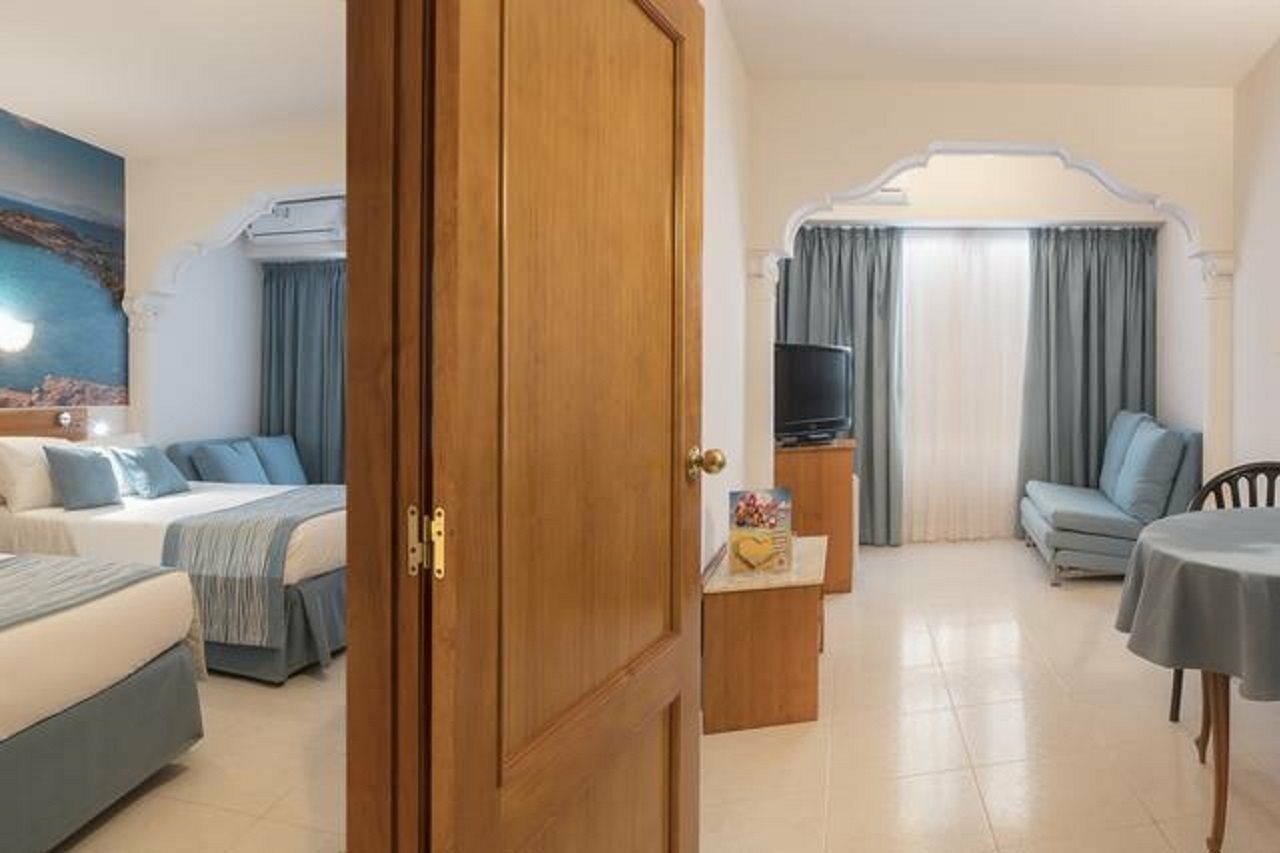 Magic Cristal Park Hotel Benidorm Bagian luar foto